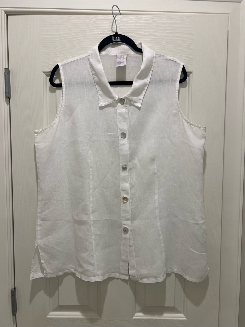 Sleeveless White Button-Front Linen Blouse - Picture 1 of 4